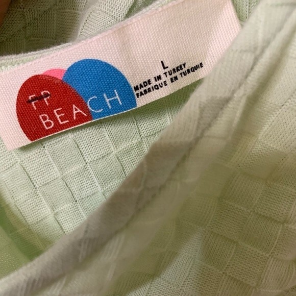 NWOT FREE PEOPLE BEACH OPEN BACK LIGHT LIME GREEN COVER UP DRESS. SIZE LARGE - Picture 7 of 9